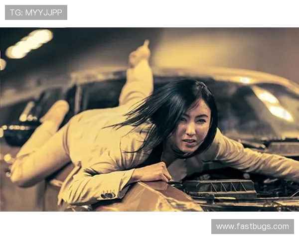 空中飞车惊魂：道具失控倾斜，女演员绝境呼救(1)